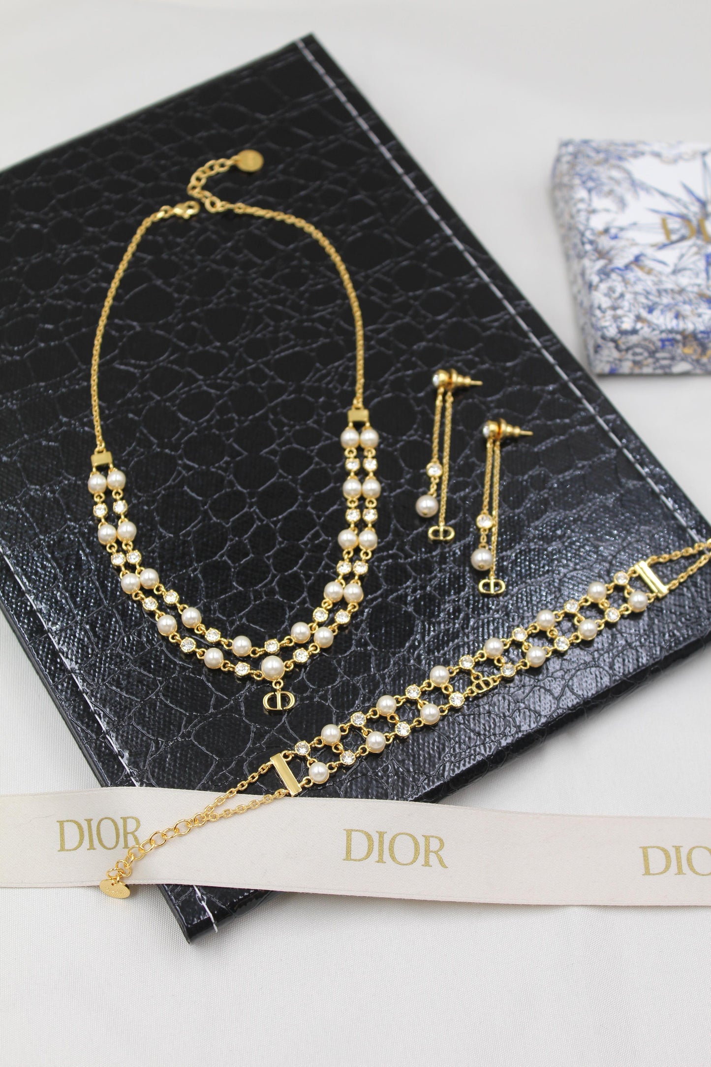 Dior logo Double chain full Set Necklace, earing & Bracelet