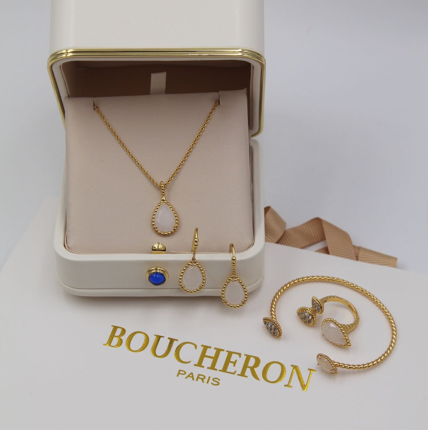 Boucheron Paris full Set Necklace, Ring & earing & Bracelet