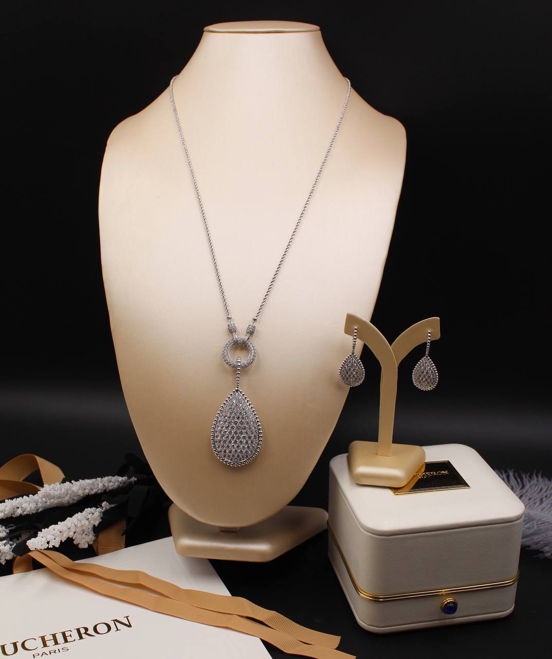 BOUCHERON PARIS  Necklace & Earrings