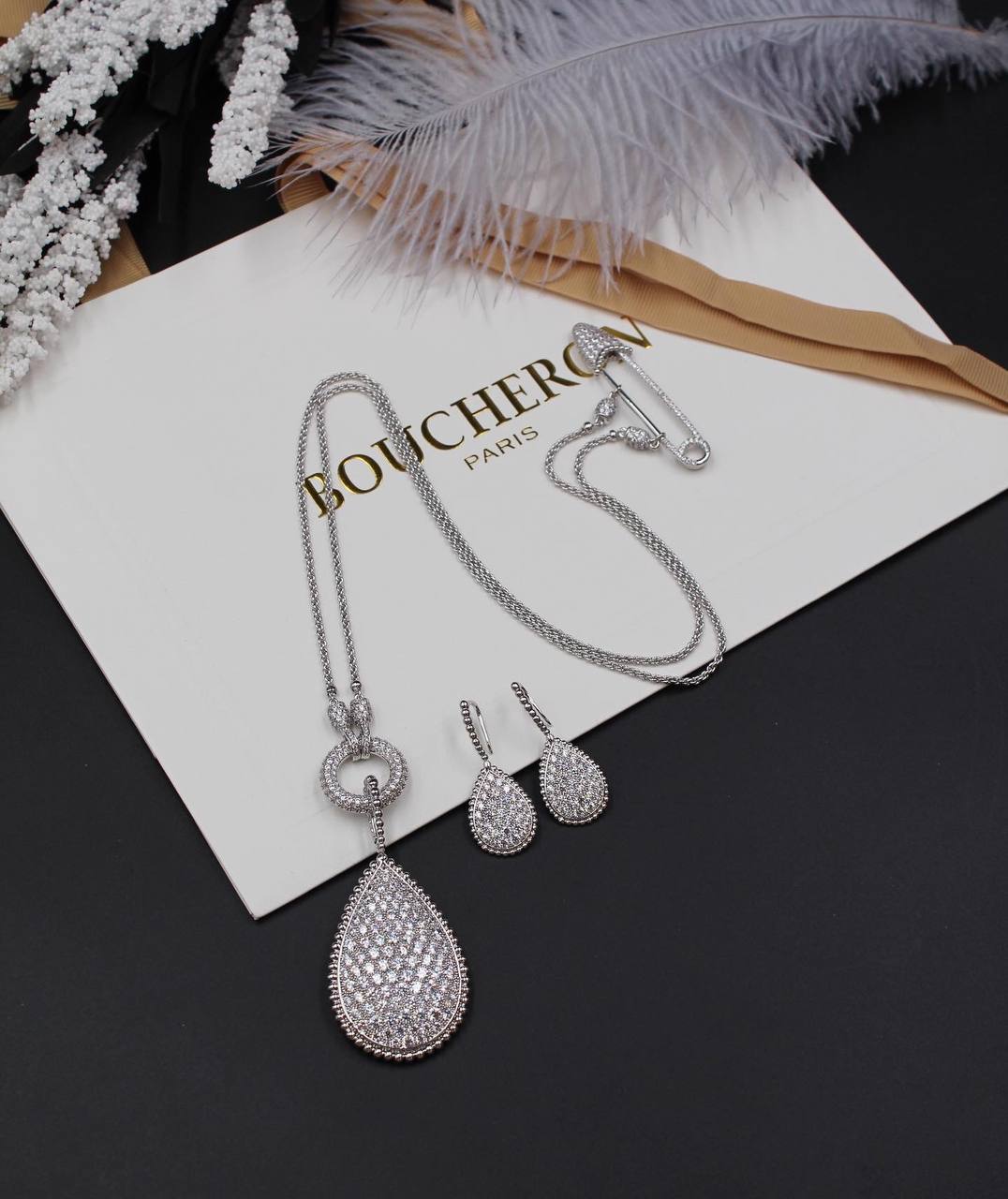 BOUCHERON PARIS  Necklace & Earrings