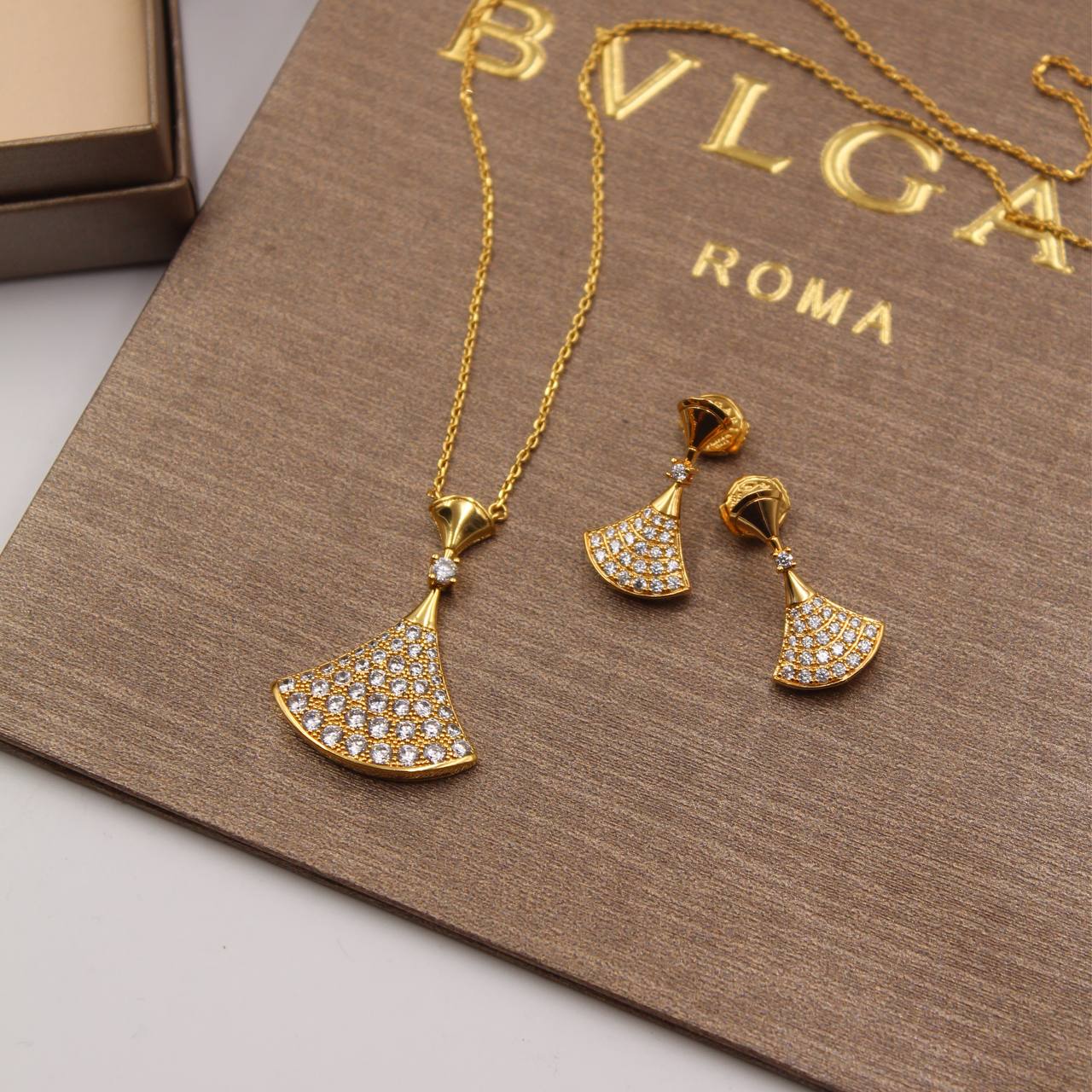 BVLGARI 💕Necklace & earring 💕